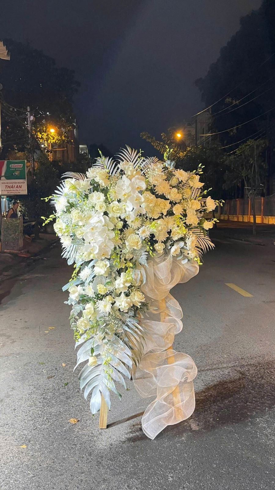 C&aacute;c mẫu hoa viếng v&agrave; hoa chia buồn tại NT Flower SG