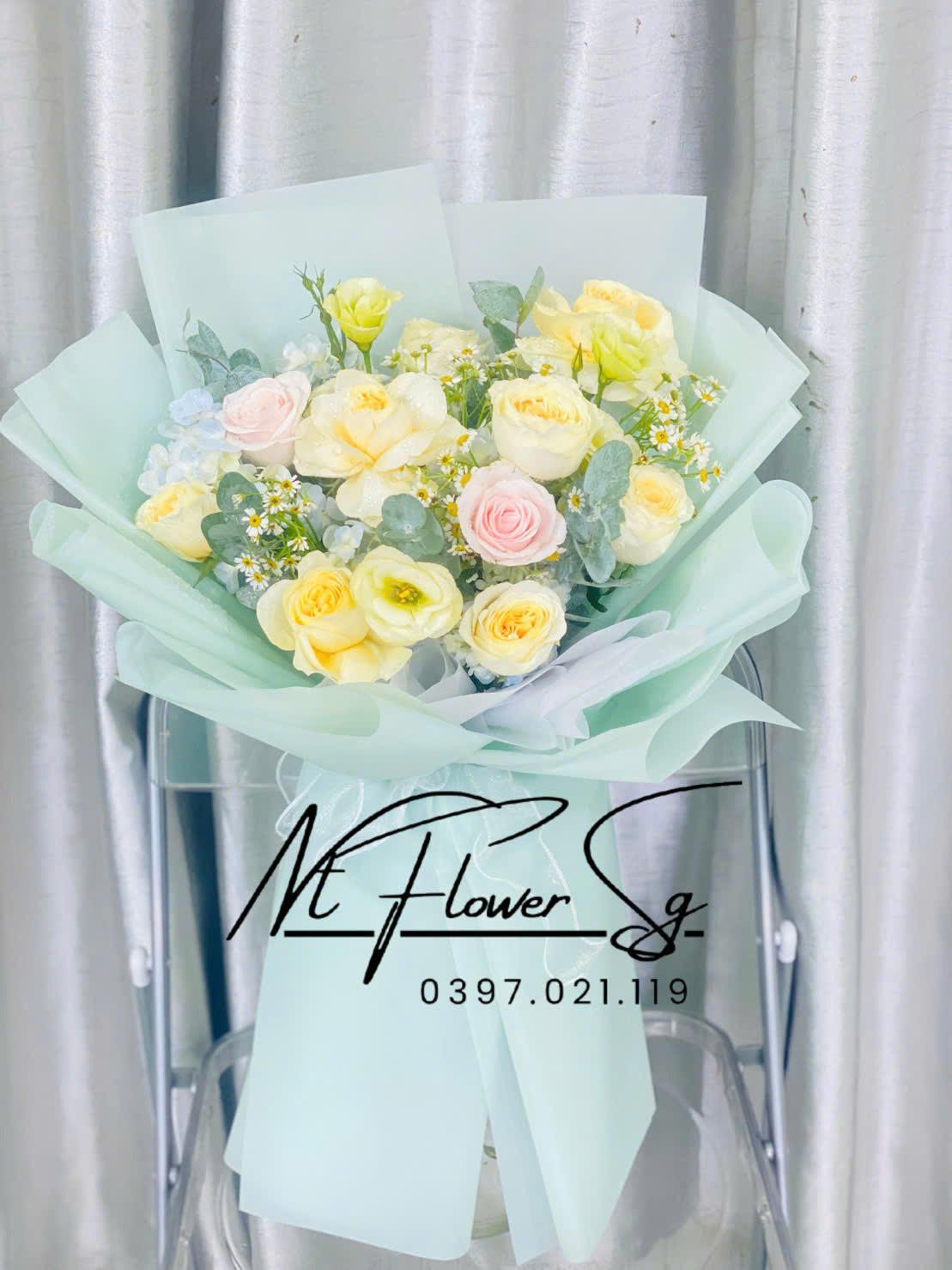 Hoa Bó Tông Xanh Nhẹ HB71