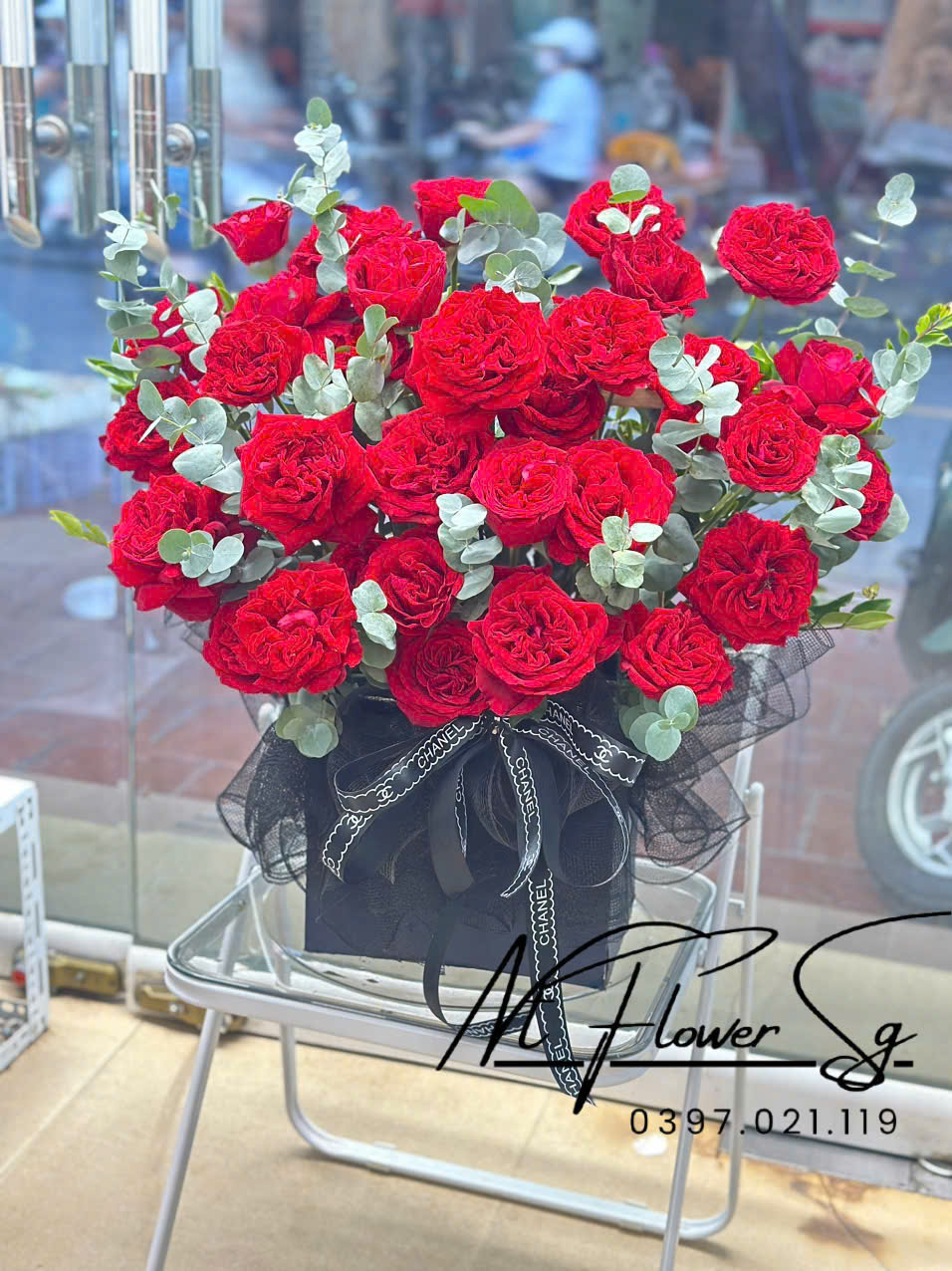 Giỏ Hoa Chúc Mừng  Đỏ Tươi Mới GH59