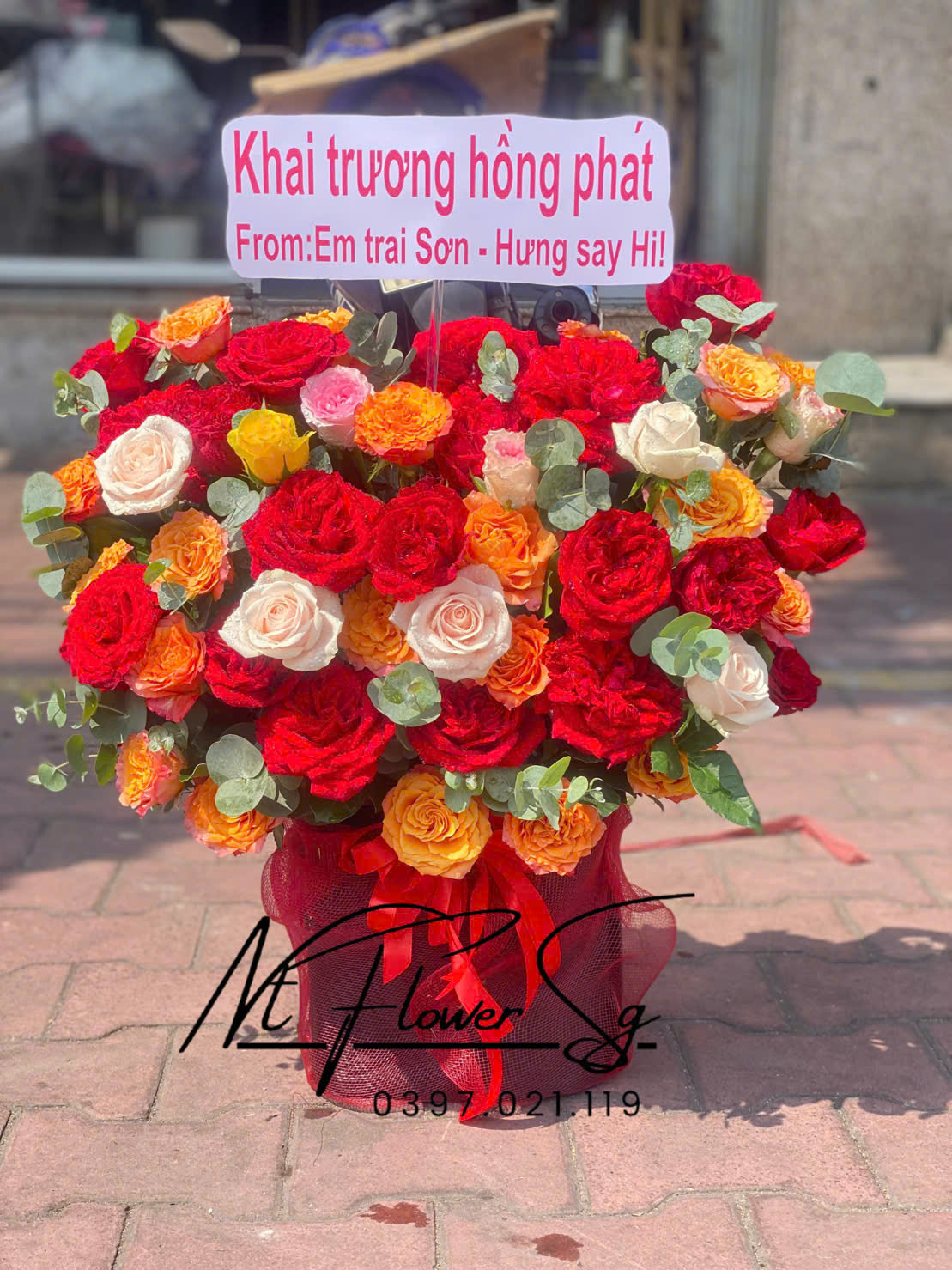 Giỏ Hoa Chúc Mừng Đỏ Cam GH54