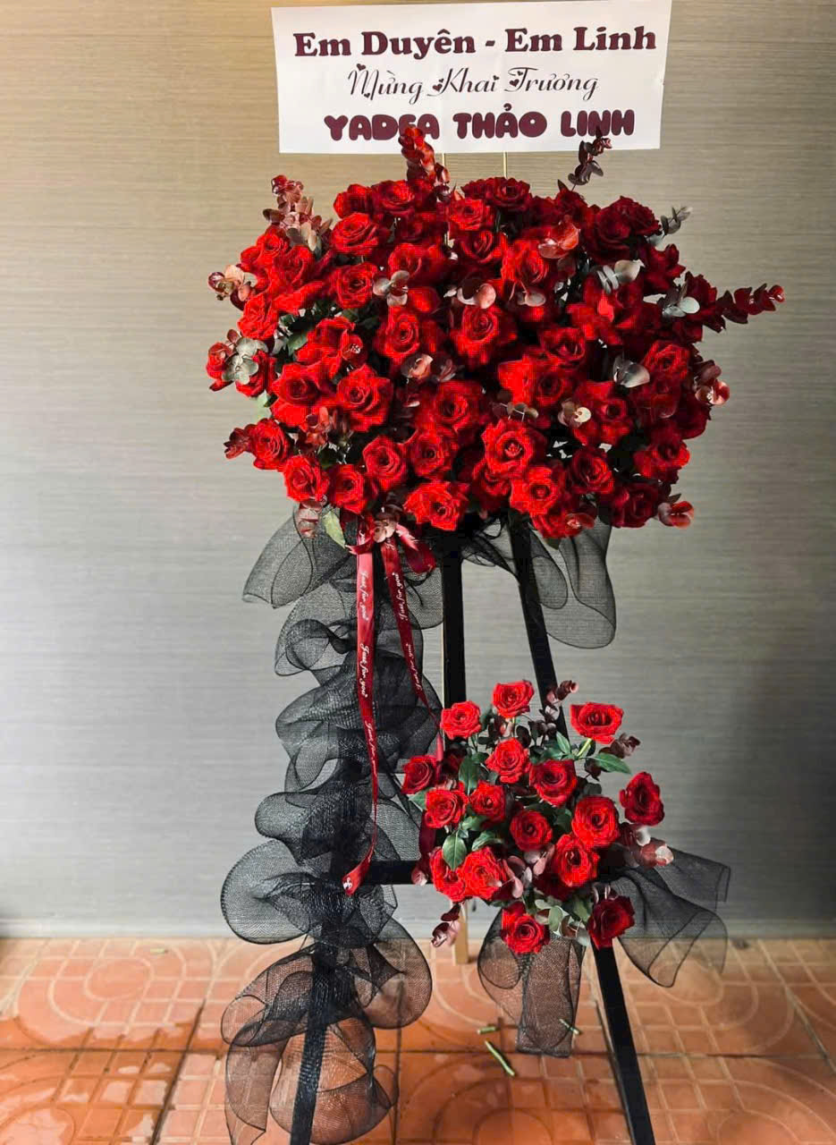 Kệ Hoa Khai Trương Đỏ Gía Vẻ KT55