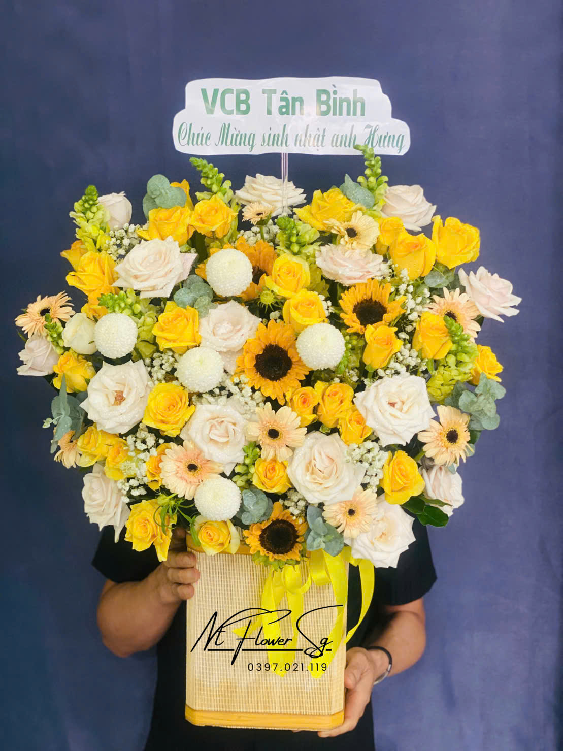 Giỏ Hoa Tông Vàng Sự May Mắn GH41