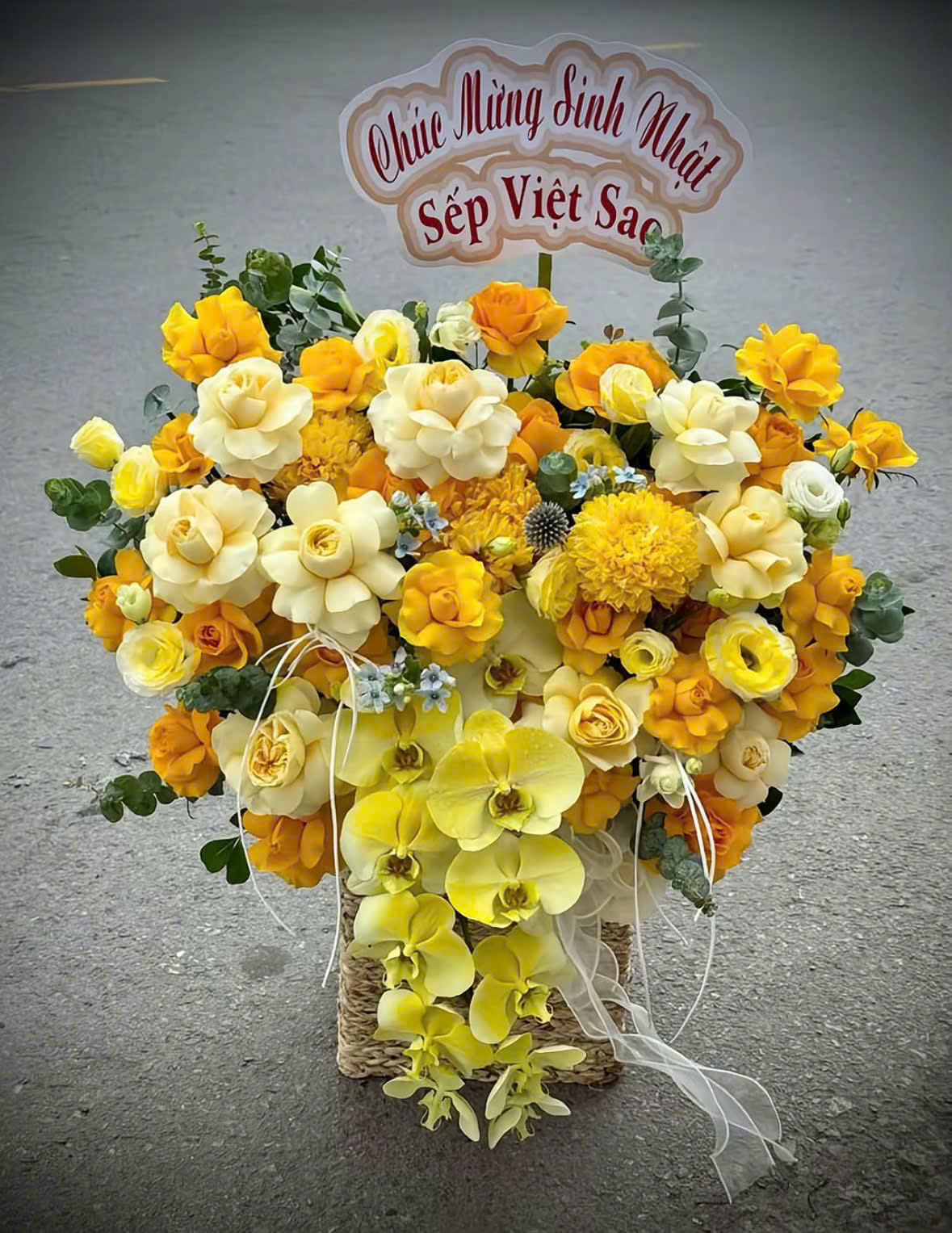 Giỏ Hoa Sinh Nhật Tông Vàng Cam GH38