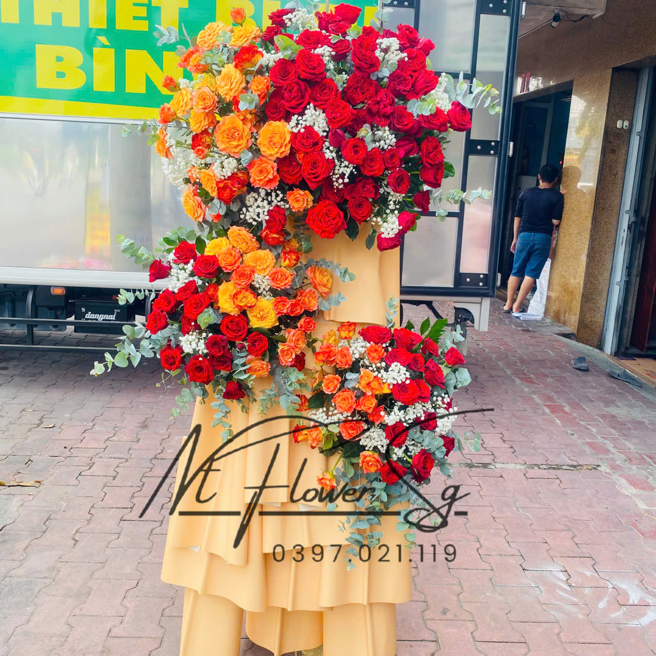 Kệ Hoa Khai Trương Đỏ Cam KT47 