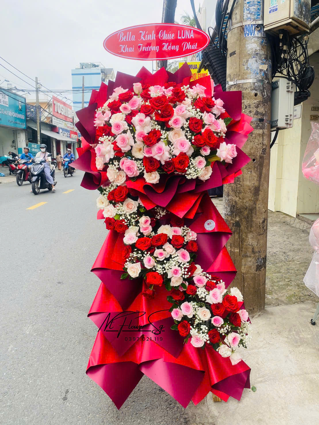 Kệ Hoa Khai Trương Hiện Đại KT43