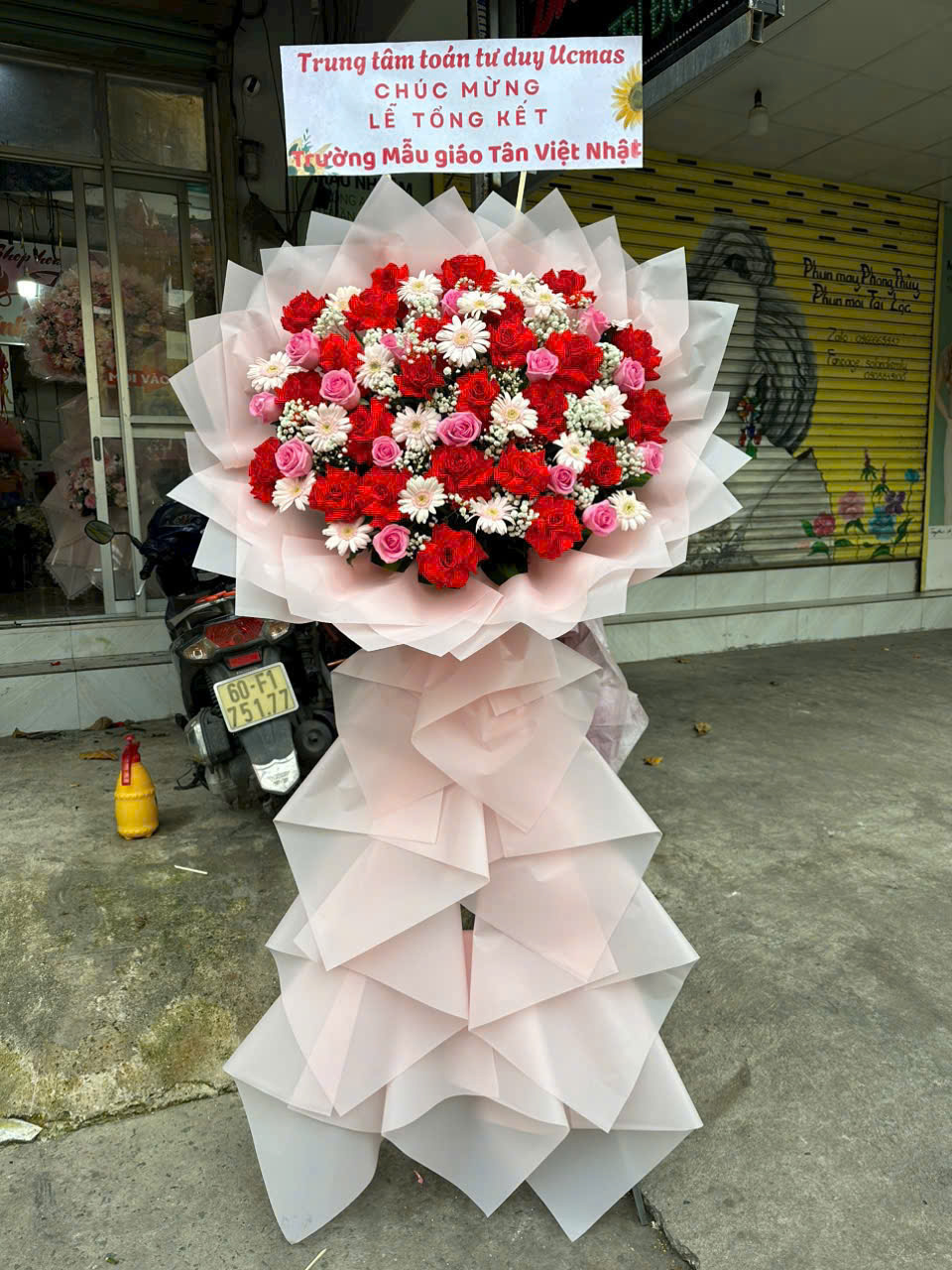 Kệ Hoa Khai Trương Đỏ kem KT40