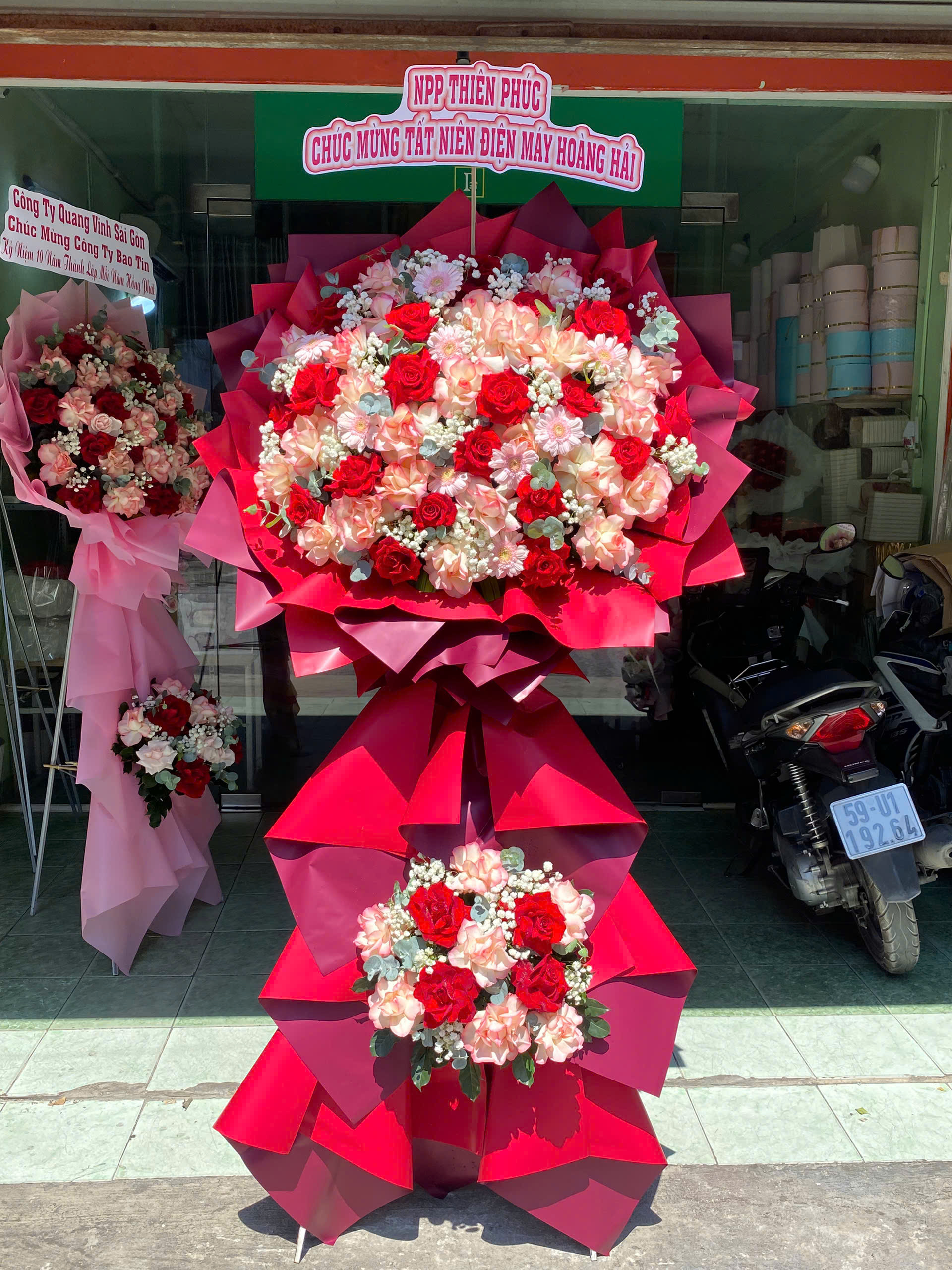 Kệ Hoa Khai Trương Song Hỷ May Mắn KT89