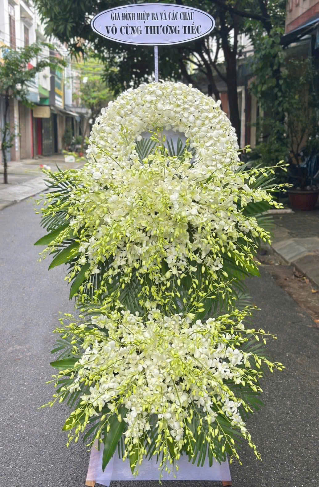 Kệ Hoa Tang Lớn Lan Thái Trắng KT122