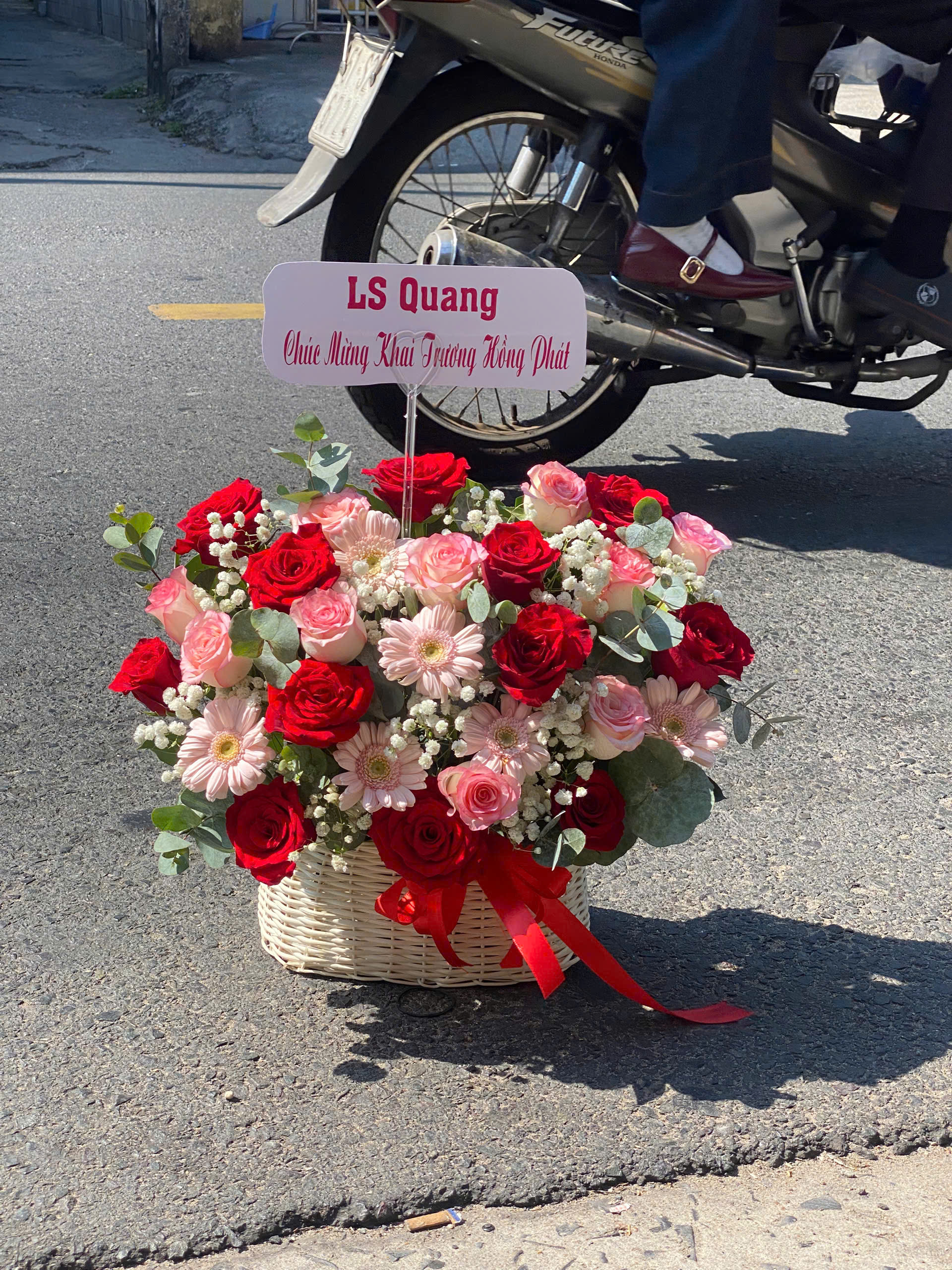 Giỏ Hoa Hạnh Phúc GH79