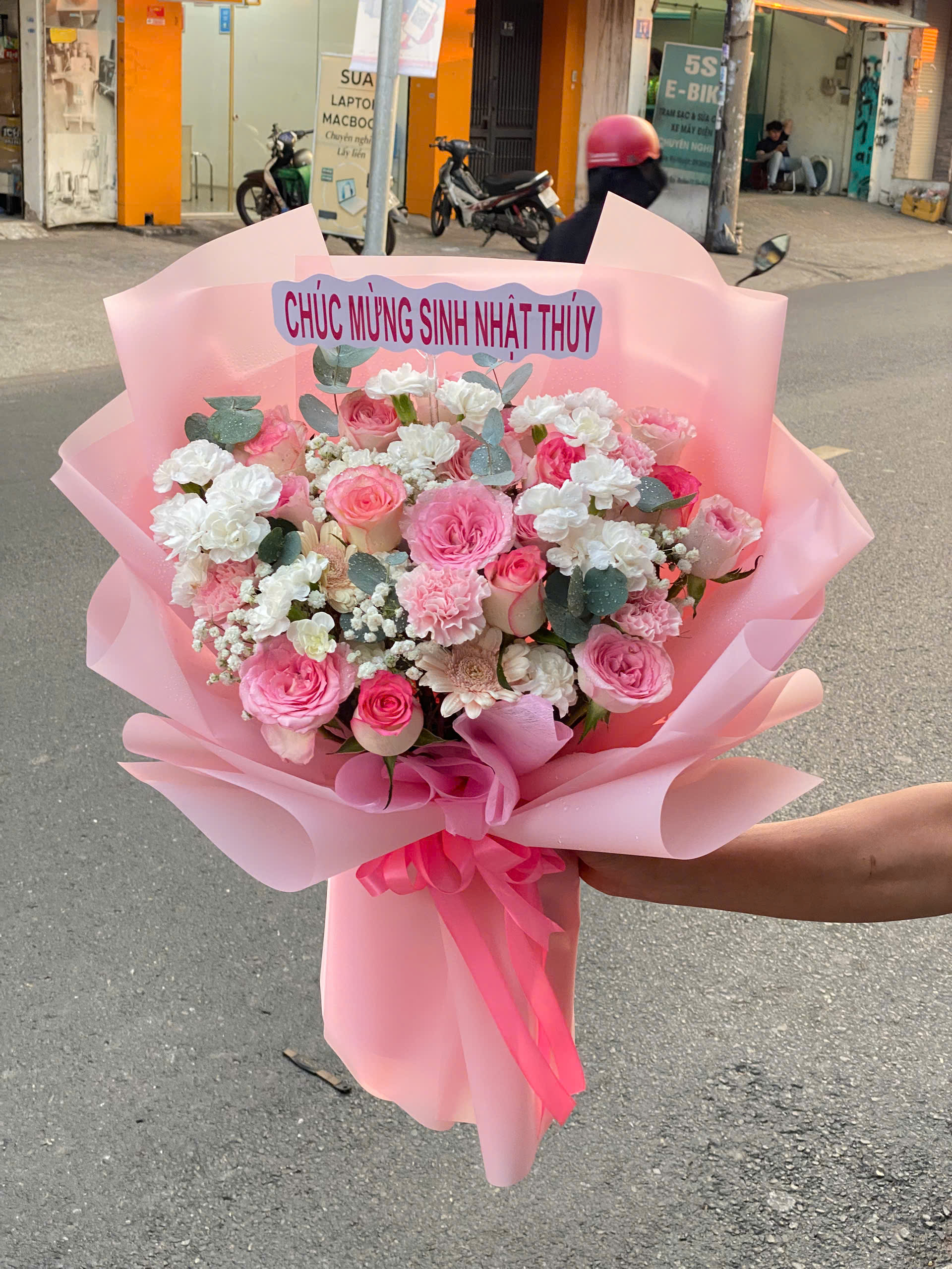 Bó Hoa Sinh Nhật Tone Hồng Nhẹ Nhàng HB142