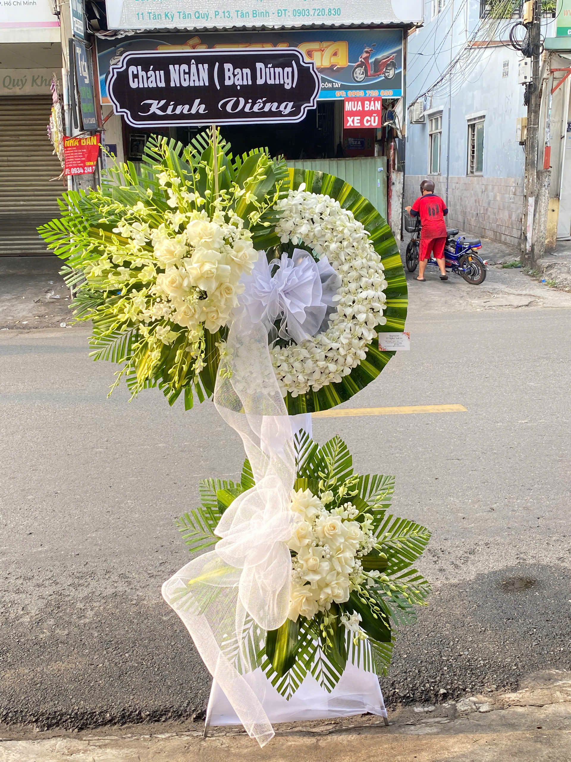 Kệ Hoa Tang Lan Trắng Trang Nghiêm KT126