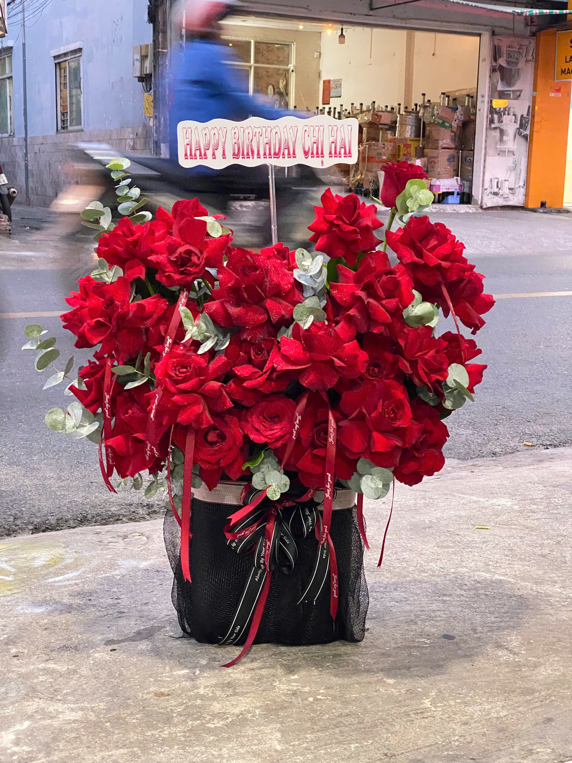 Giỏ Hoa Hồng Đỏ Chúc Mừng Sinh Nhật Sang Trọng GH86