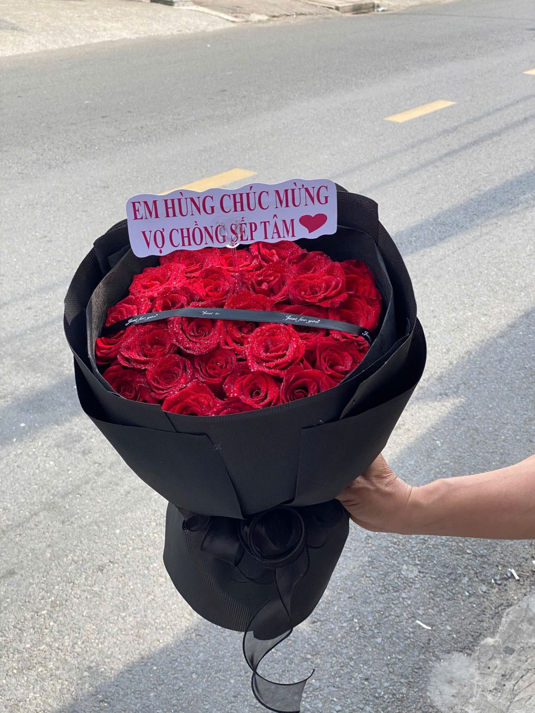 Bó Hoa Hồng Đỏ Sang Trọng - BH104