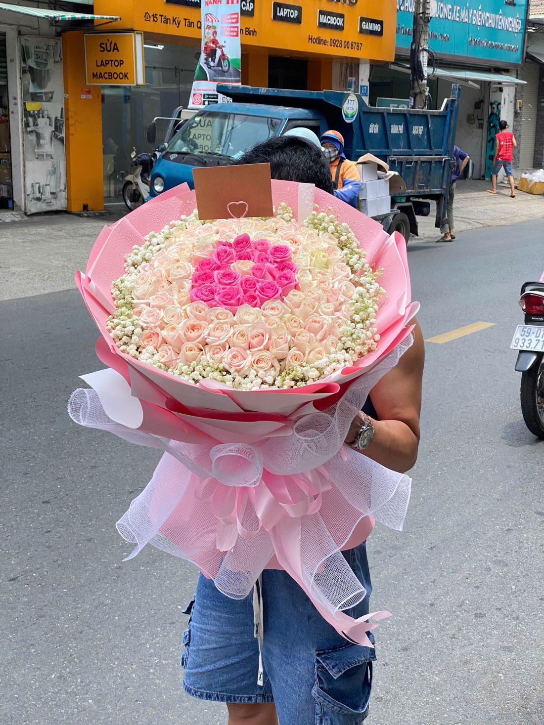 Bó Hoa Tone Hồng Kem - BH105