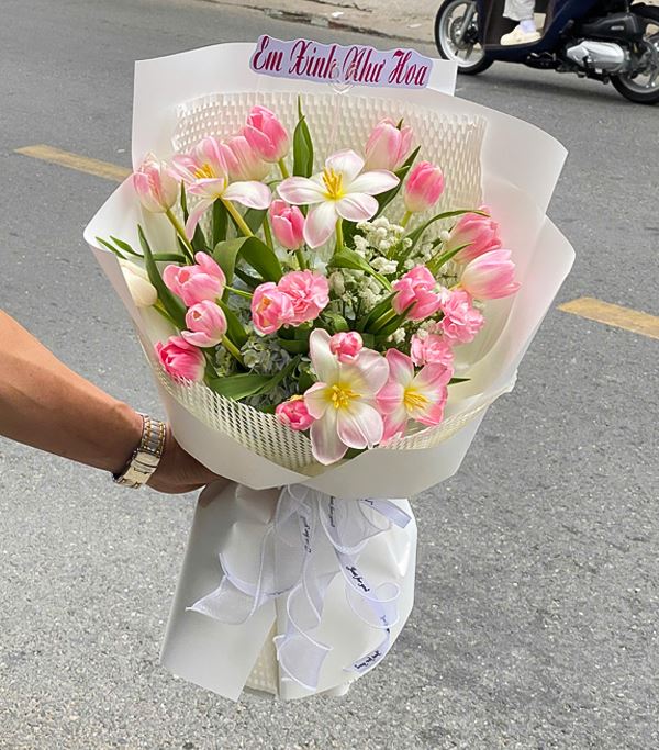 Bó Hoa Tulip Hồng Sweet Love