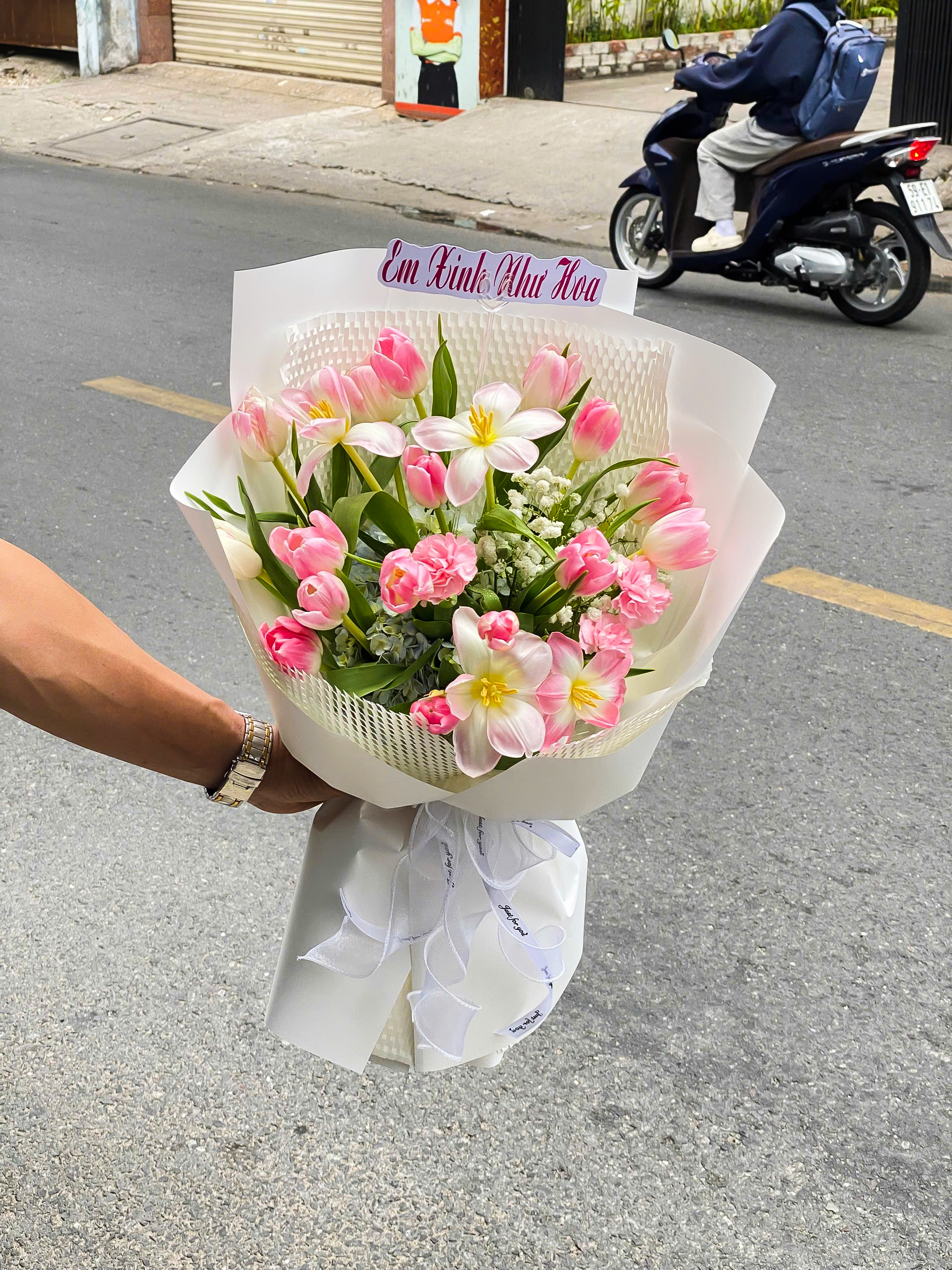 Bó Hoa Tulip Hồng Sweet Love