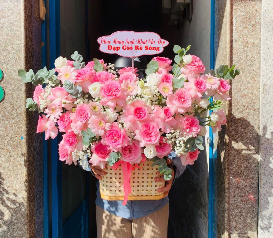 giỏ hoa tươi t&acirc;n b&igrave;nh