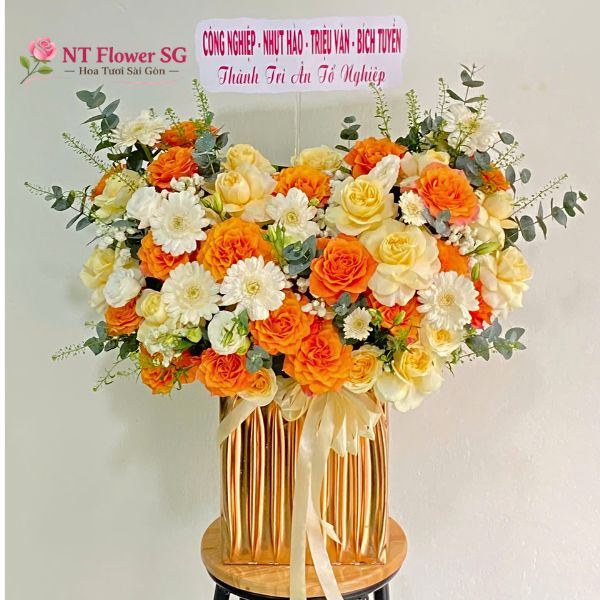 Giỏ Hoa Cam Phối Trắng