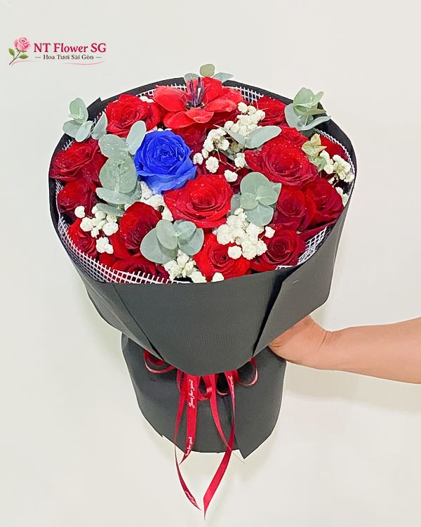 Bó Hoa Hồng Đỏ Phối Hồng Xanh