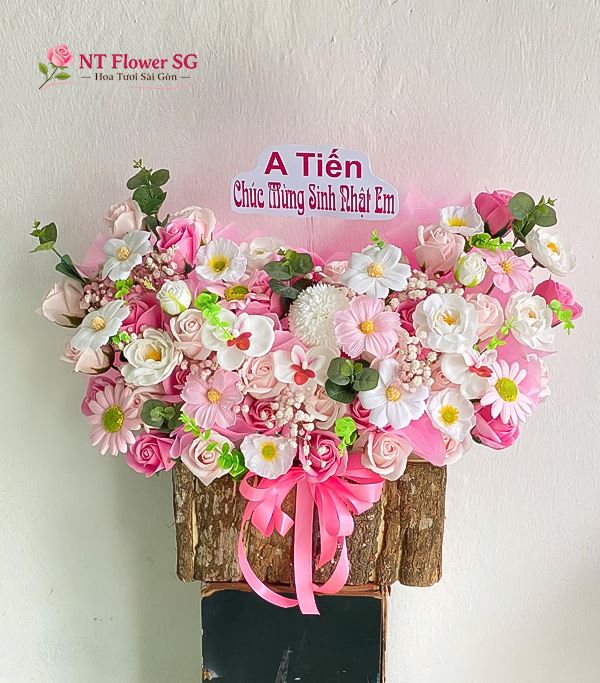 Giỏ Hoa Sáp Hồng Phối Lan Hồ Điệp