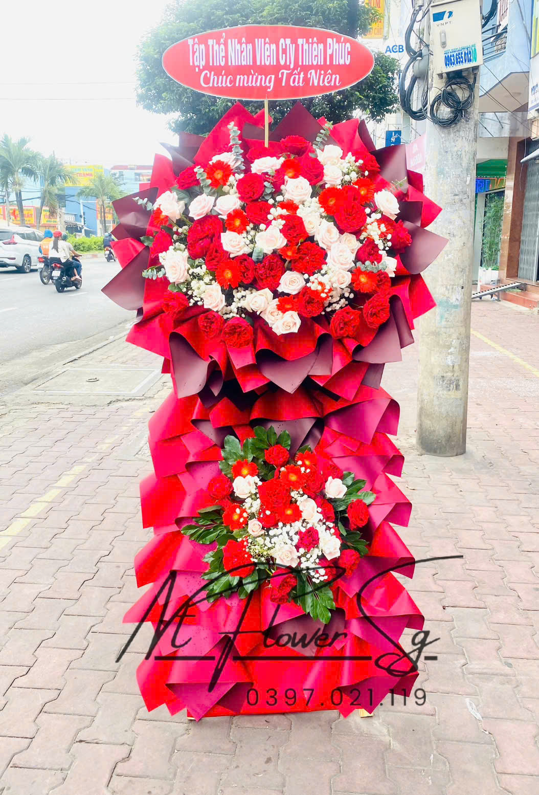 Kệ hoa khai trương029