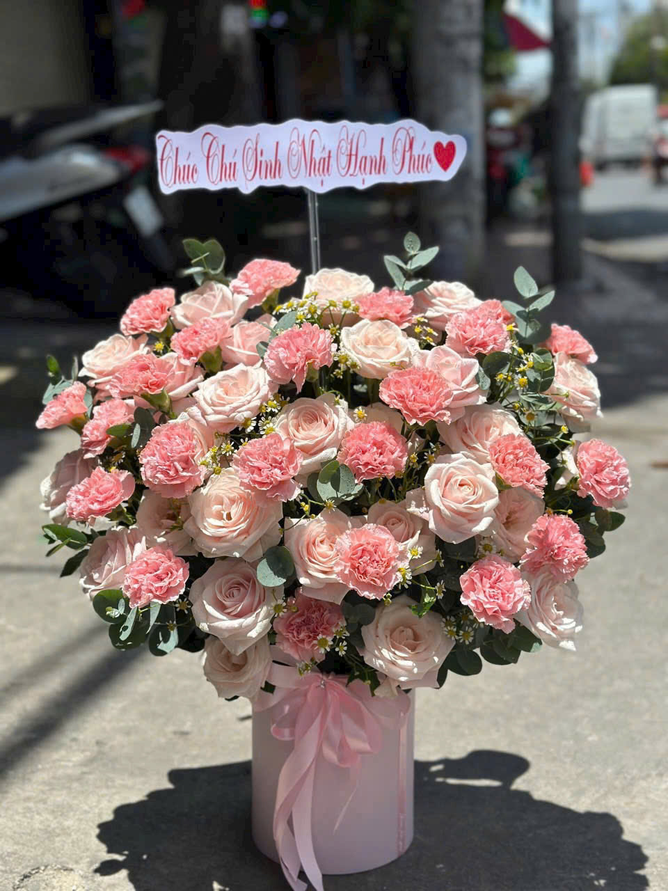 Giỏ Hoa Tươi Kem 8/3 GH20